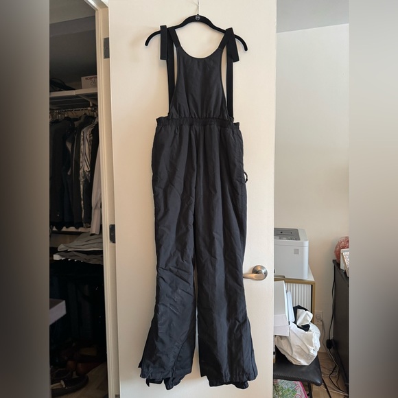 L.L. Bean Black Ski Bib / Pants - Picture 5 of 5